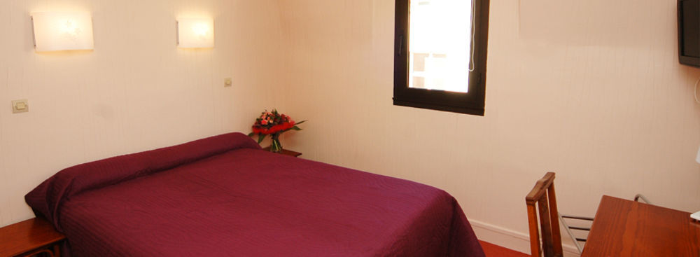 Cit'Hotel Le Volney โซมูร์ ภายนอก รูปภาพ