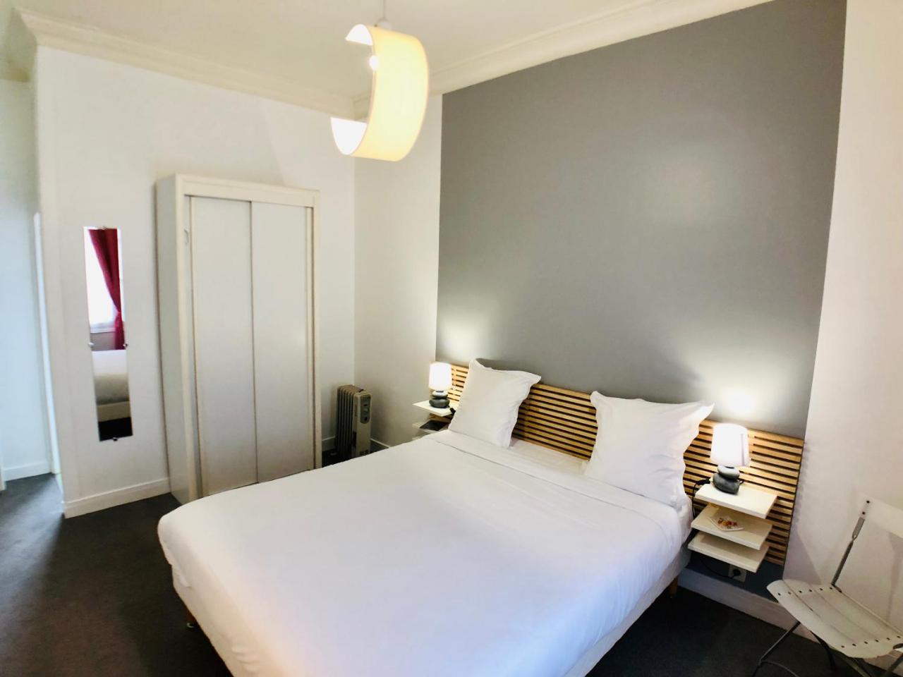 Cit'Hotel Le Volney โซมูร์ ภายนอก รูปภาพ